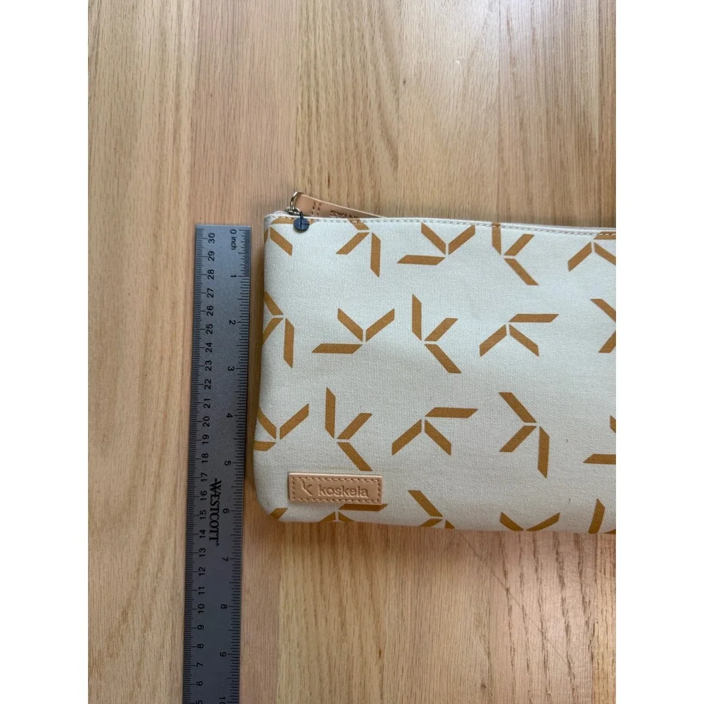 KOSKELA Qantas Amenity Pouch Unisex Cream Ochre Geometric Canvas Small